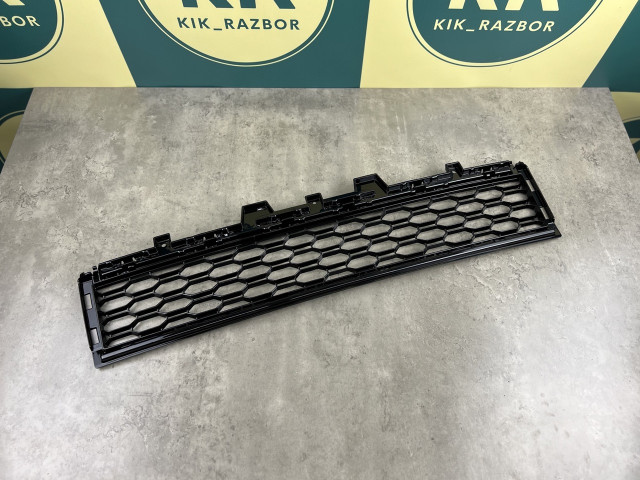 Решітка переднього бампера (нижня) - M Paket - BMW X5 (G05) 51118069208