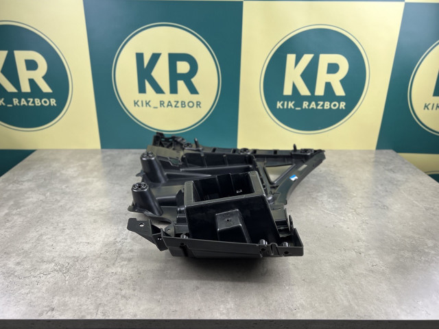 Кріплення заднього бампера (центр. ліве) - M Paket - BMW X3 (G01) 51127400667