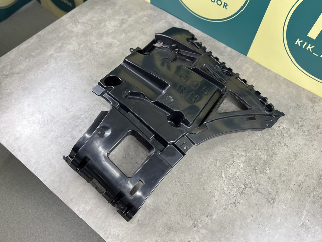 Кріплення заднього бампера (центр. праве) - M Paket - BMW X3 (G01) 51127400668