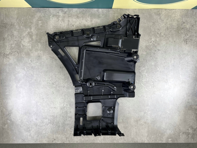 Кріплення заднього бампера (центр. праве) - M Paket - BMW X3 (G01) 51127400668