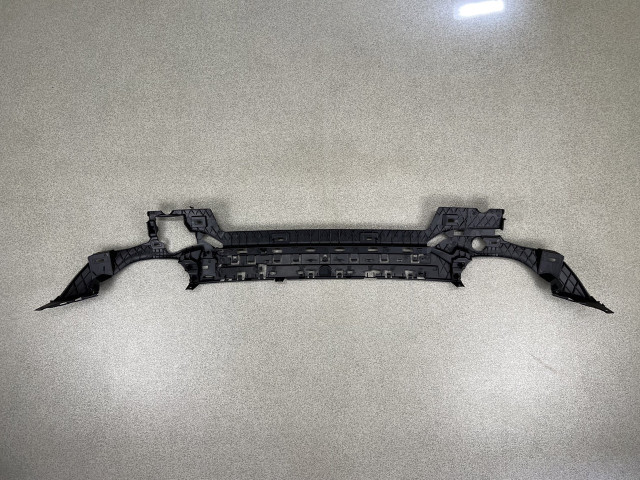 Кронштейн заднього бампера (середній) - M Paket - BMW 3 (G20/G21) 51128075715 / 51128069392