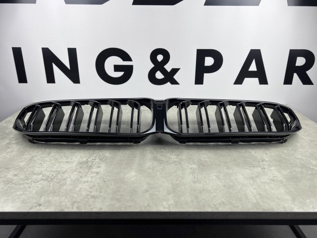 Решітка радіатора (ноздрі) рест. - M5 (подвійні) - BMW 5 LCI (G30/G31)