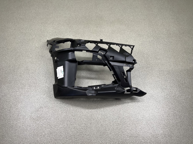 Кронштейн кріплення протитуманної фари (права ч.) - BMW 3 (G20/G21) 51117422248
