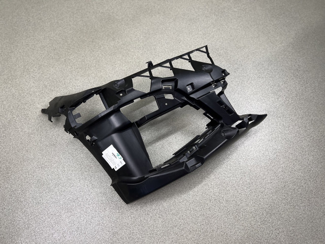Кронштейн кріплення протитуманної фари (права ч.) - BMW 3 (G20/G21) 51117422248