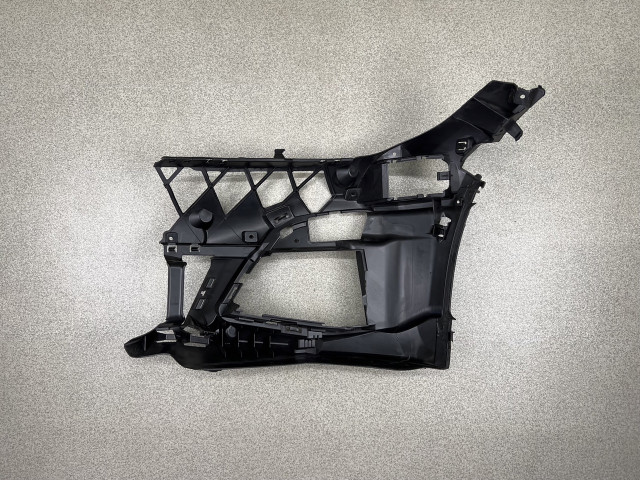 Кронштейн кріплення протитуманної фари (права ч.) - BMW 3 (G20/G21) 51117422248