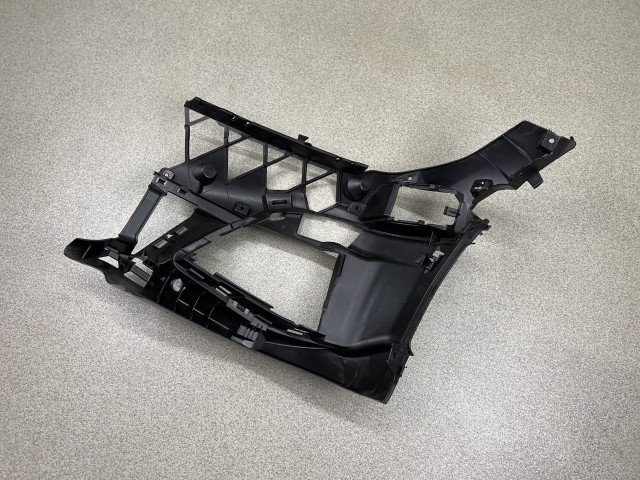 Кронштейн кріплення протитуманної фари (права ч.) - BMW 3 (G20/G21) 51117422248
