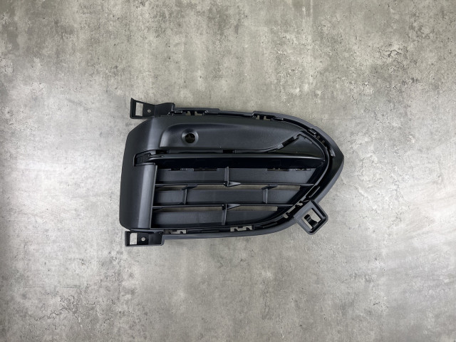 Решітка протитум. фари (закрита) - права - BMW X6 (F16) 51117319778