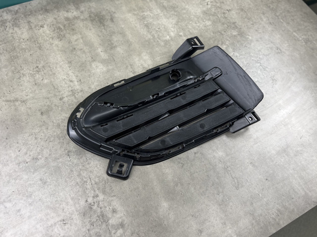 Решітка протитум. фари (закрита) - права - BMW X6 (F16) 51117319778