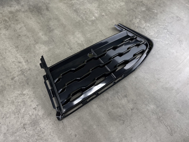 Решітка в бампер (закрита) права - M Paket - BMW 7 (G11/G12) 51118092158