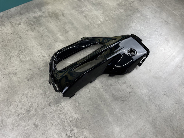 Рамка протитум. фари (права) - M Paket - BMW X5 (G05) 51118099732