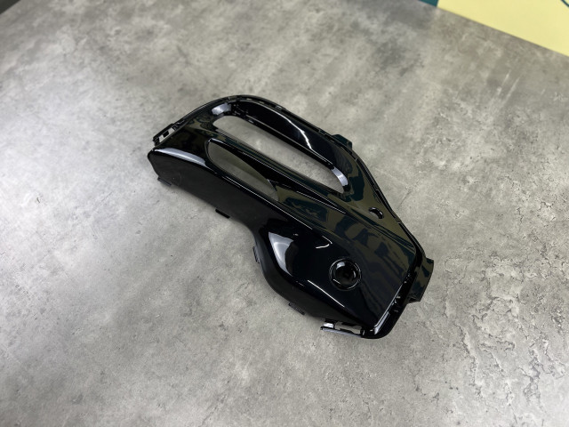 Рамка протитум. фари (права) - M Paket - BMW X5 (G05) 51118099732