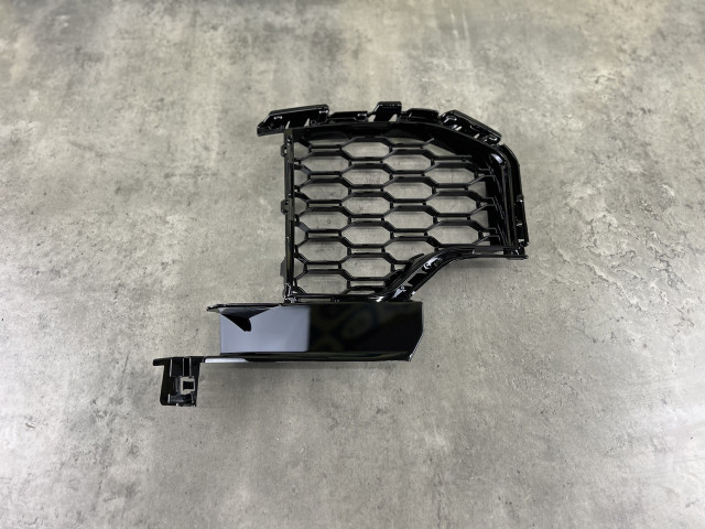 Решітка протитум. фари (ліва) - M Paket - BMW X5 (G05) 51118070173