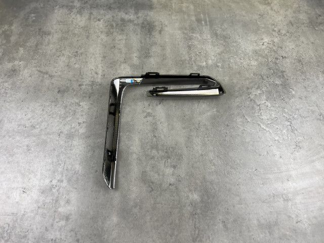 Хромований молдинг протитум. фари (правий) - M Paket - BMW X5 (G05) 51118092670