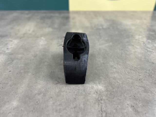Кронштейн переднього бампера - BMW 3 (F30/F31) 51117268479