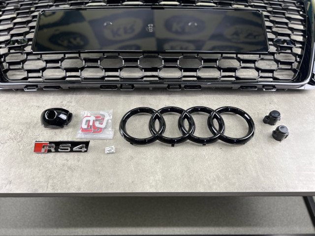 Решітка радіатора (RS4, чорна) - AUDI A4 (B9) 2015-2018