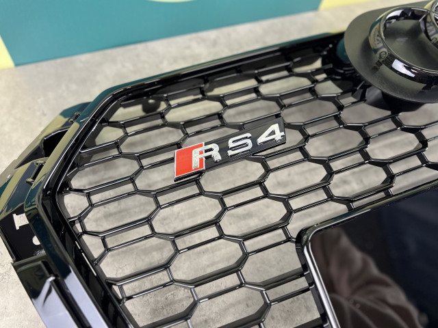Решітка радіатора (RS4, чорна) - AUDI A4 (B9) 2015-2018