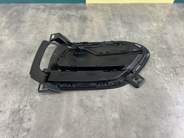 Решітка протитум. фари (закрита) - ліва - BMW X6 (F16) 51117336511