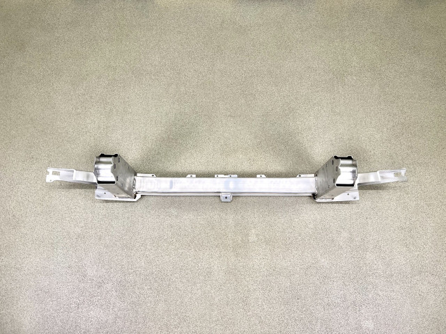 Підсилювач переднього бампера - BMW 7 (G11/G12) 51117358796