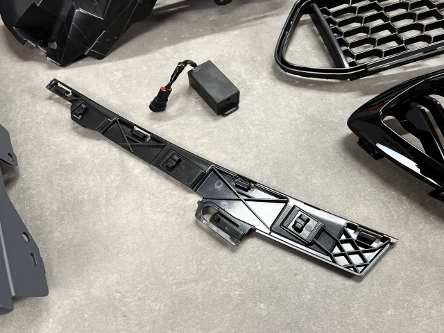 Обвіс - M2 Competition (M2C) - BMW 2 (F22/F23)