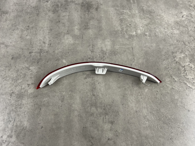Відбивач у задній бампер (правий) – BMW X5 (F15) 63147290092