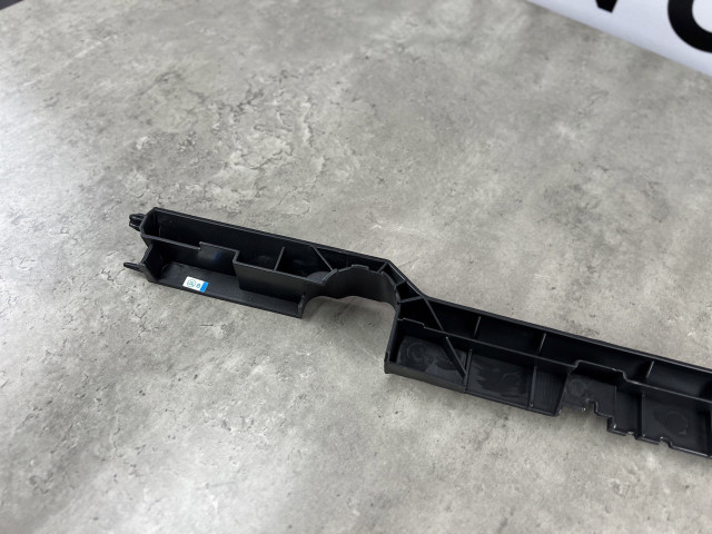 Щиток касети радіатору (правий) - BMW X3 (G01) 17118642757