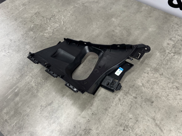 Бічний кронштейн переднього бампера (лівий) - BMW X5 (G05) 51118089501