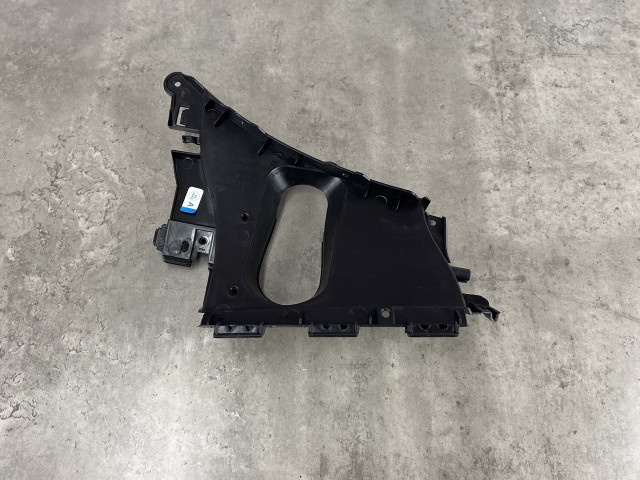 Бічний кронштейн переднього бампера (правий) - BMW X5 (G05) 51118089502