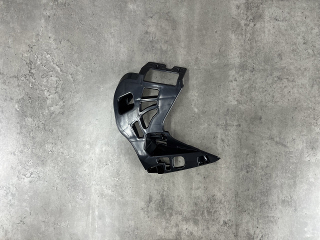 Кронштейн пер.бампера (правий) - BMW 5 (G30) 51117385348