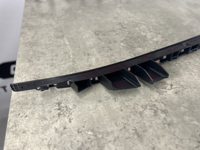 Демпфер пер.бамп - M Paket - BMW 5 (G30) 51118067656