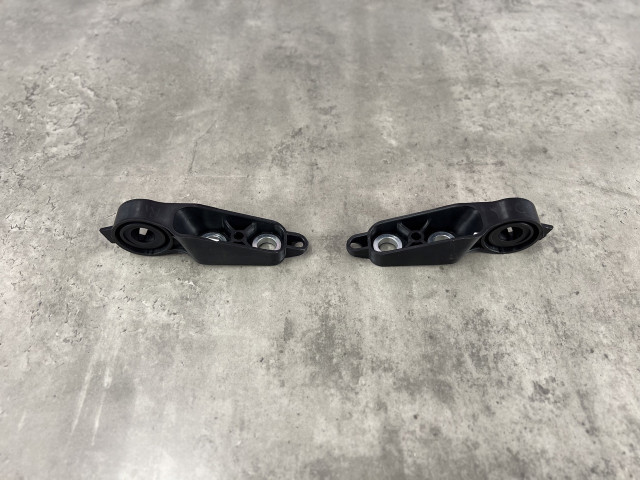 Кронштейн повітряного дефлектора (правий) - BMW 3 (G20) 51647434062