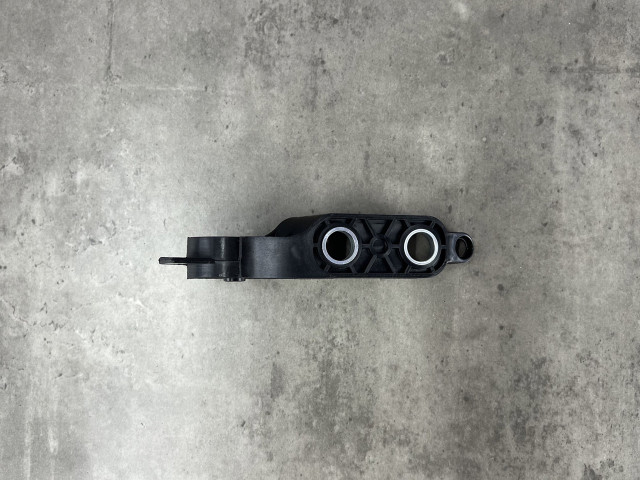 Кронштейн повітряного дефлектора (правий) - BMW 3 (G20) 51647434062