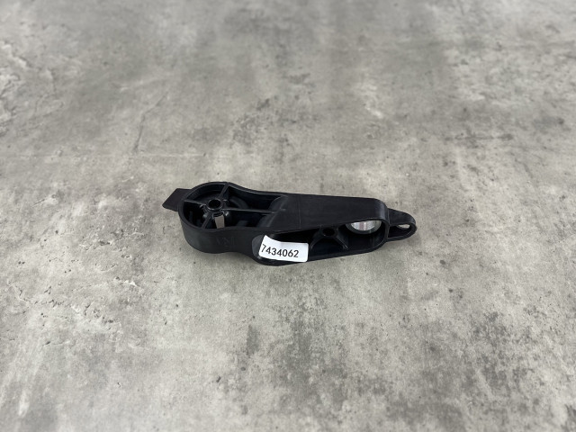 Кронштейн повітряного дефлектора (правий) - BMW 3 (G20) 51647434062