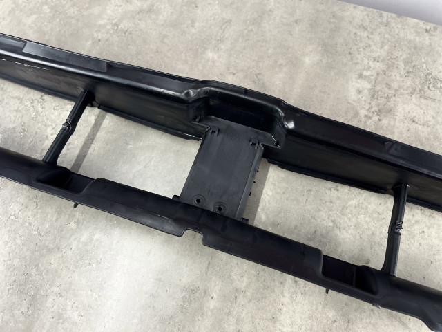 Жалюзі (нижні, не адаптивні) - BMW 3 (G20/G21) 51749465187 / 51745A22C65
