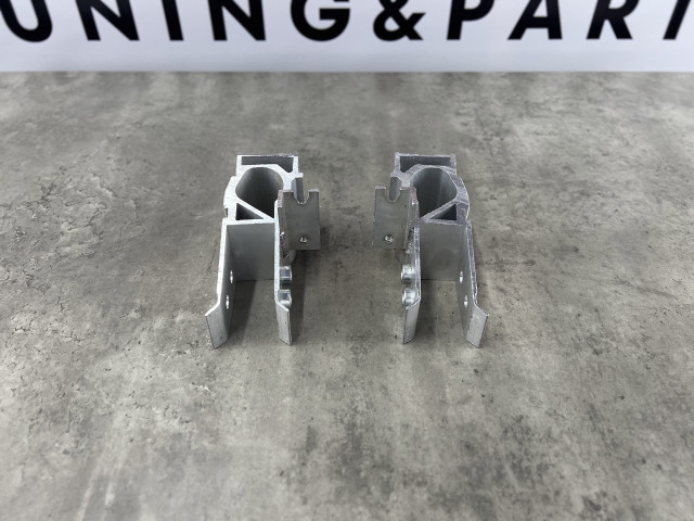 Кронштейн переднього бампера (правий) - BMW 3 (G20) 51117422234