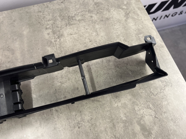Жалюзі (нижні не адаптивні) - BMW X3 (G01 LCI) 51749850274