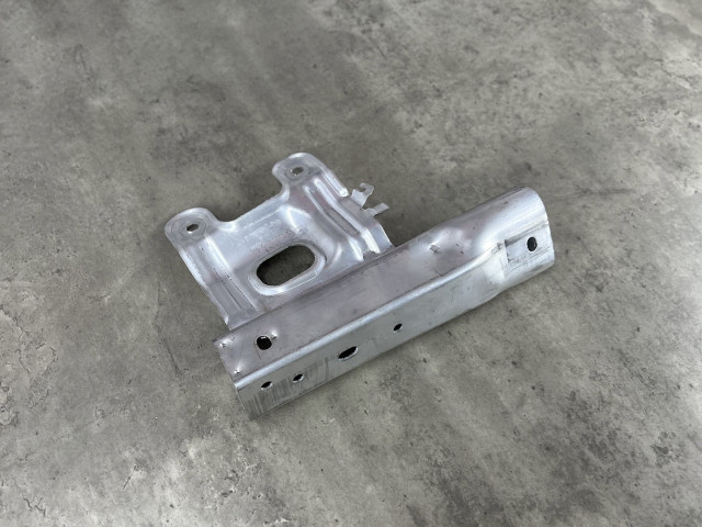 Опора переднього бампера (ліва) - BMW 3 (F30) 51117266193
