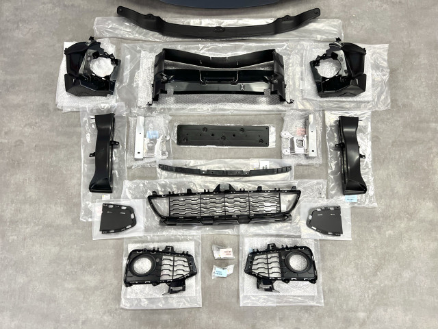 Передній бампер (з комплектом та парк.) - М Paket - BMW 4 (F32/F33/F36/F82) 51118060879