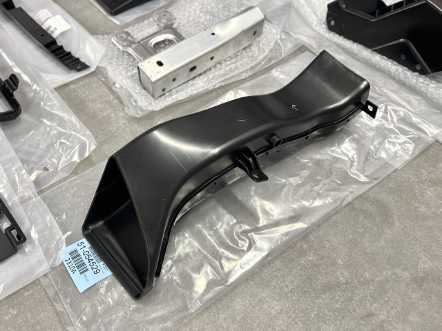 Передній бампер (з комплектом та парк.) - М Paket - BMW 4 (F32/F33/F36/F82) 51118060879