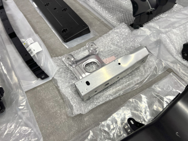 Передній бампер (з комплектом та парк.) - М Paket - BMW 4 (F32/F33/F36/F82) 51118060879