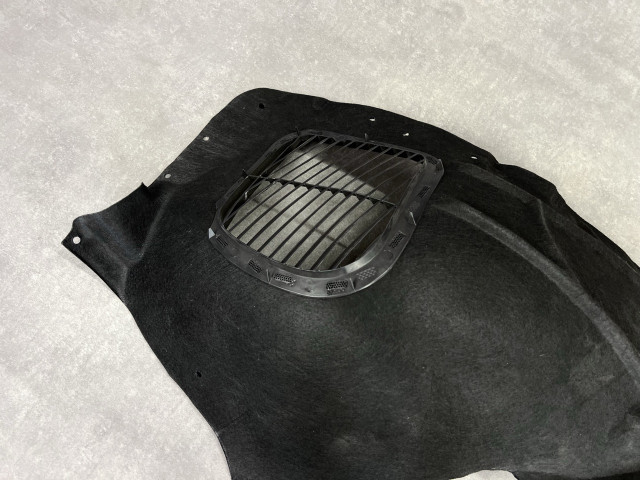 Передній підкрилок (правий) - AUDI Q7 (4L) 4L0809962E