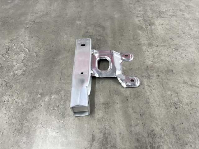 Кронштейн переднього бампера - M Paket - BMW 1/2/3/3GT/4 51118051190