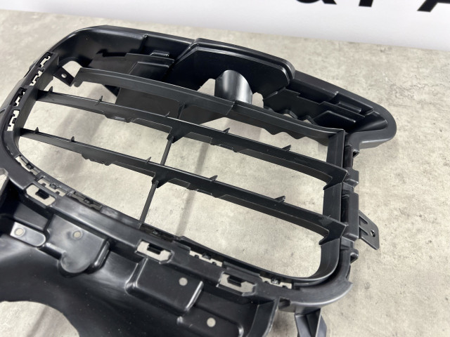 Решітка в бампер (права) - Porsche Cayenne (92A) 95850568240