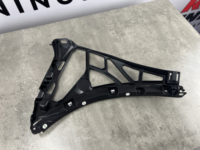 Кріплення переднього бампера (ліве) - Porsche Cayenne (92A) 95850517750