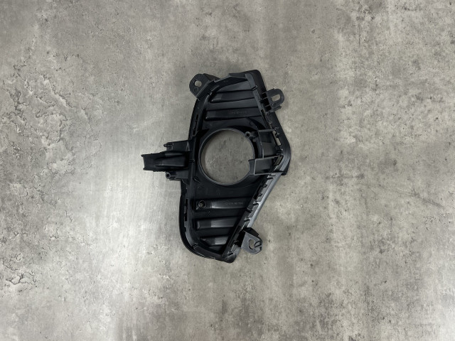 Решітка в бампер (ліва) - TOYOTA RAV 4 (XA50) 52128-42190