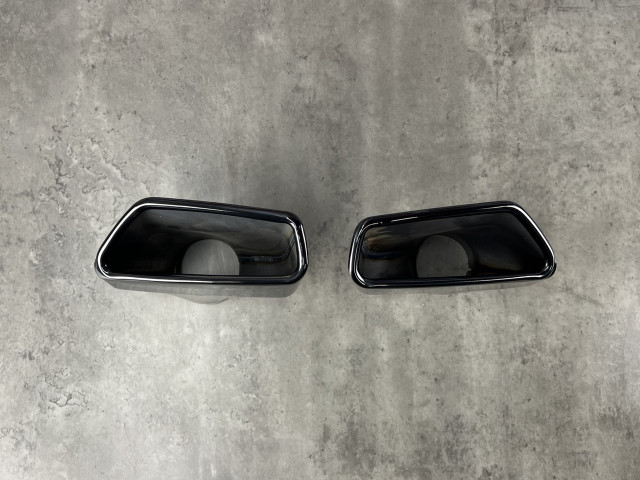 Вихлопна труба – 530 (Black) – BMW 5 (G30)
