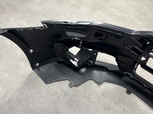 Передній бампер (з отвором під омивач та парк) рест. - AUDI A6 (C7) 4G0807065RGRU