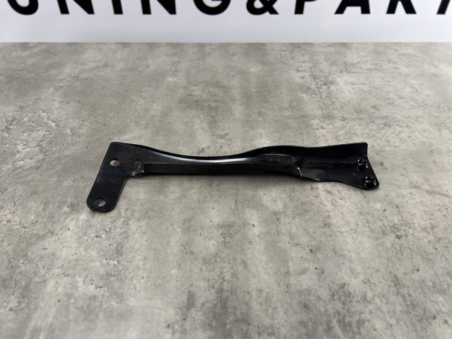 Поперечена пер.бампера (права) - BMW 5 (G30/G31) 51117368480