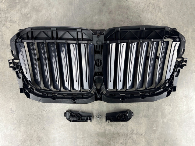 Жалюзі (з моторчиком, чорні) - BMW X7 (G07) 51749465348
