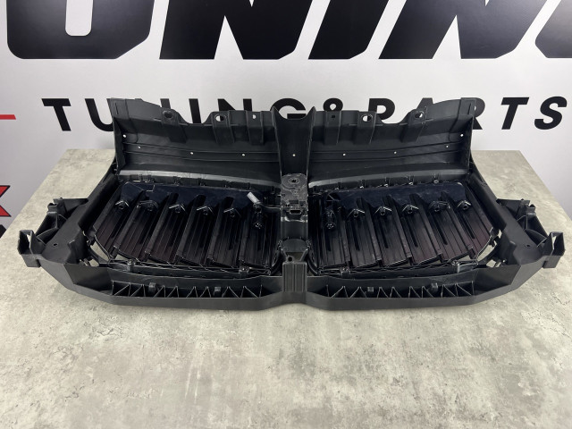 Жалюзі (з моторчиком, чорні) - BMW X7 (G07) 51749465348