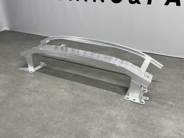 Підсилювач переднього бампера - AUDI Q3 (F3) 83A807109